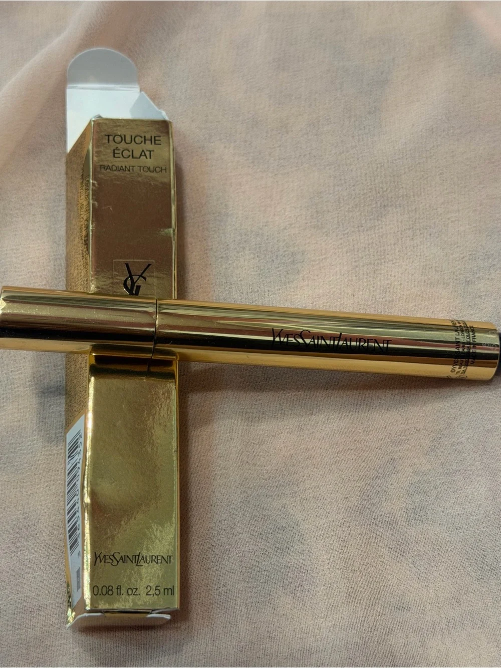 Yves Saint Laurent Touche Éclat Radiant Touch shade 2